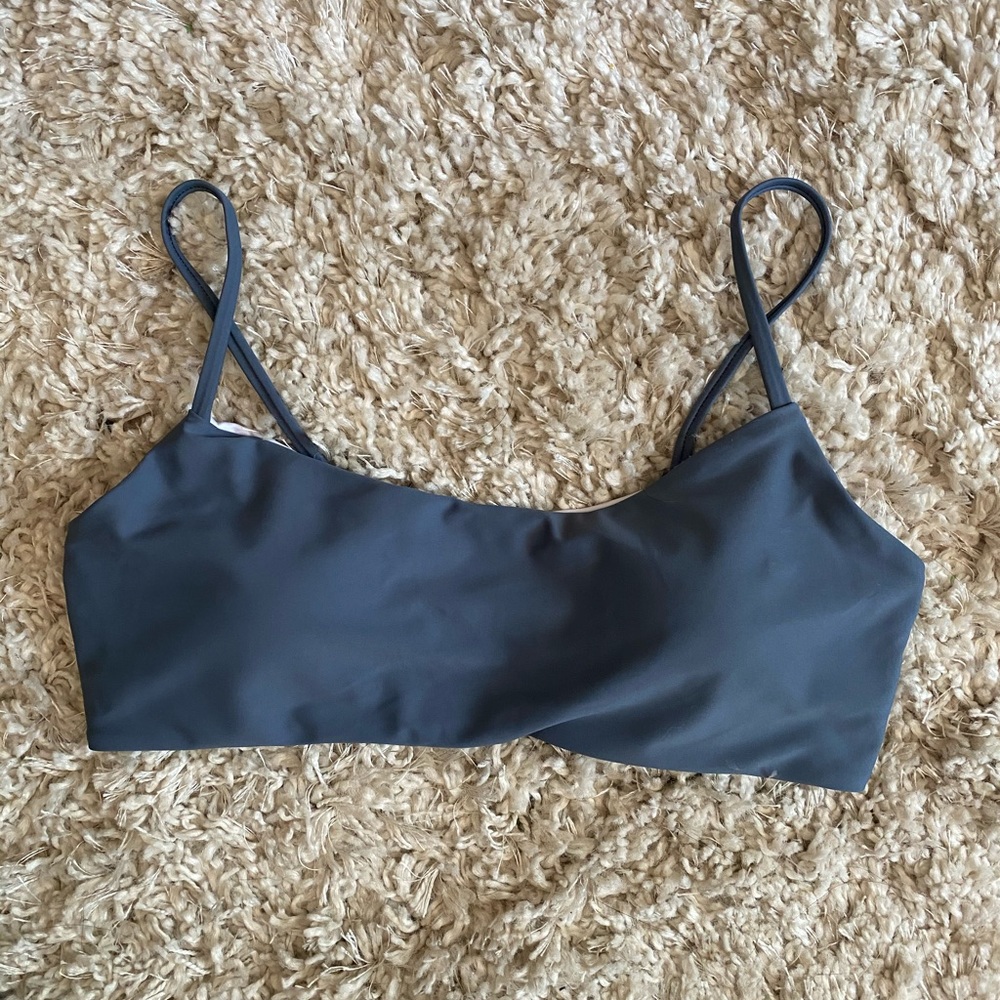 Dusty blue bikini top.